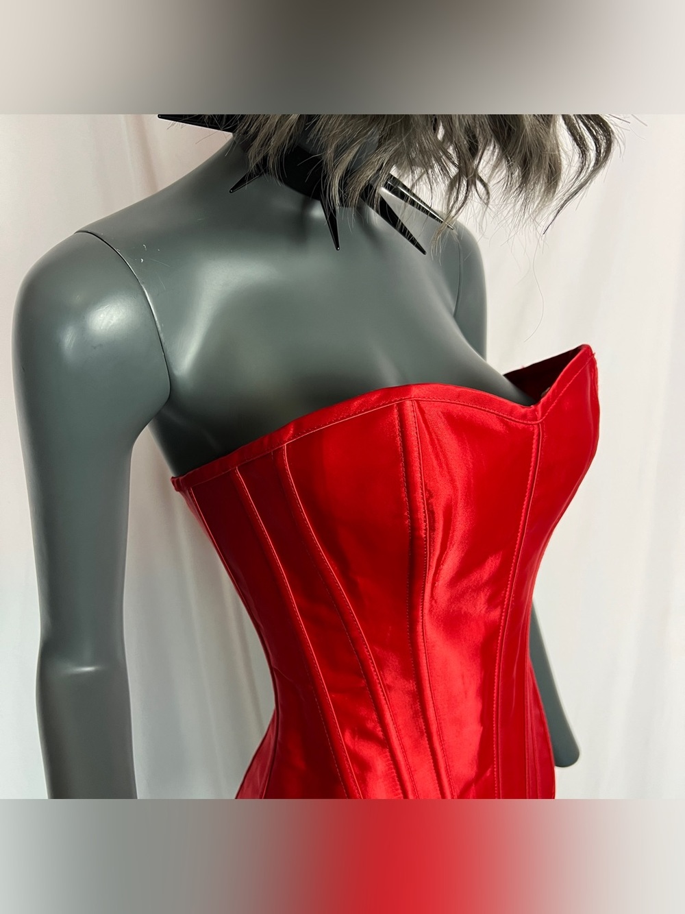 Red Satin Sweetheart Overbust Corset Top - Picture 3 of 7
